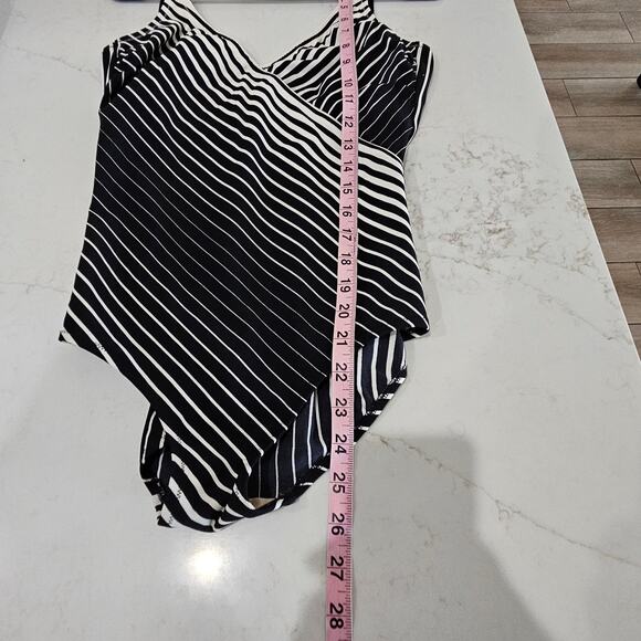 Women's One Piece Swimsuit by Gottex Size Large/10 - Picture 9 of 9